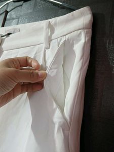 H&amp;M Capri White Pants