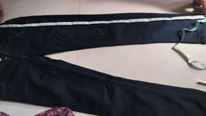 Stylish Dark Wash Skinny Jeans