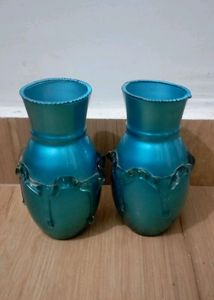GLASS FLOWER VASE