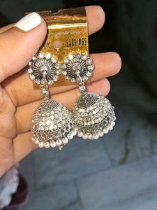 Combo of 4 jhumke with freebies 1 ring &amp; scruchie