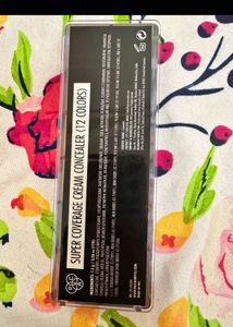 SAMPLES PAC Super Coverage Cream Concealer Palette