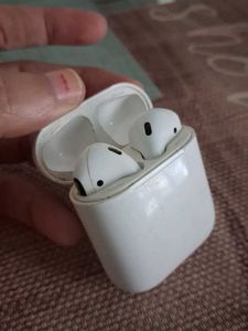 Apple AirPods Pro (1st Gen)