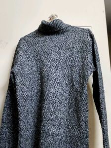 Textured Knit Turtleneck Sweater
