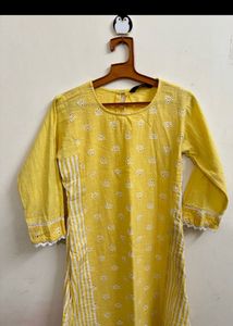 SAAKI cotton Kurta-pant Set.