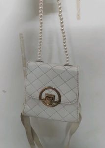 Chic Quilted White Crossbody Bag