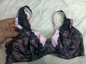 Lace Trimmed 💛Pink &amp; Black Bra