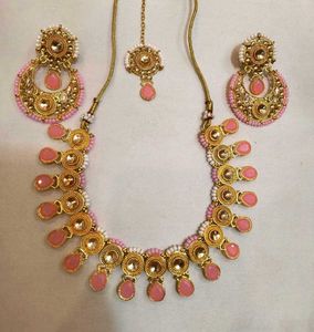 Elegant Pink Stone Jewellery Set🩷