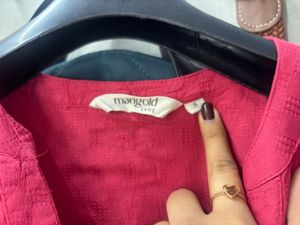 Chic Pink V-Neck Button-Up Top