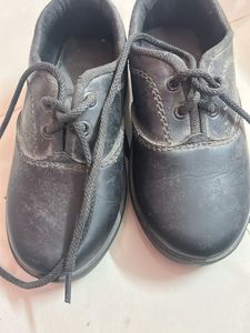Classic Black Leather Lace-Up Shoes