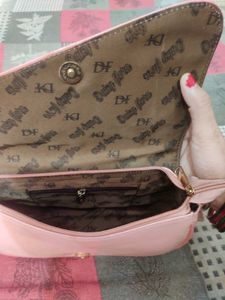 Chic Pink Croc Embossed Shoulder Bag
