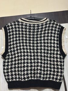 Houndstooth V-Neck Knit Vest