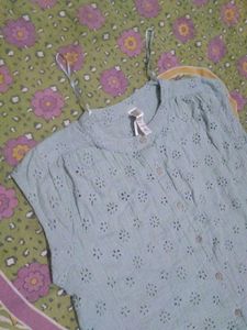women's top
