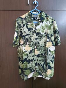 H&M Men's Tropical Print Short Sleeve Shirt