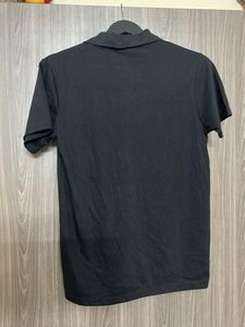Black Tee :8