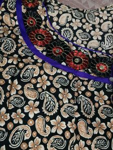 Elegant Paisley Print Kurta