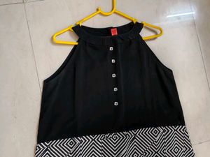 2XL Chic Black &amp; White Maxi Dress