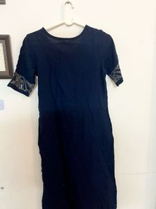 Women's Blue Embroidered Kurta