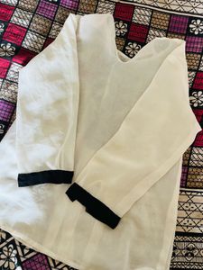 Chic Striped White &amp; Black Top