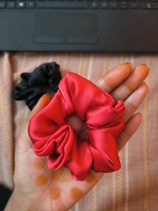 Set of 2 Satin Scrunchies - Black &amp; Red
