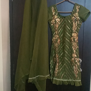 mehendi green suit