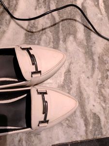 Stylish Cream Loafers for Women