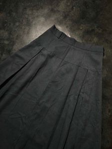 grey pleated skirt🩶