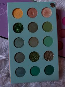 Vibrant Eyeshadow Palette