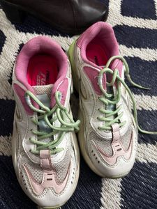 Red Tape  Skechers Sneakers
