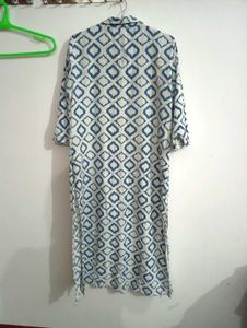 Blue &amp; White Geometric Print kurta