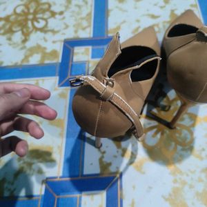 Stiletto Heels with Gold Ankle Strap