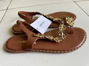 Luna Blu Brown Sandals