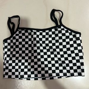 🖤🤍 H&M Checkerboard Crop Top