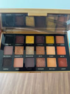 Huda Beauty Empowered Eyeshadow Palette