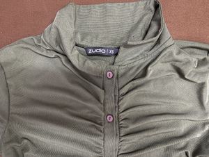 Hunter green Chic Ruched Button-Up Top