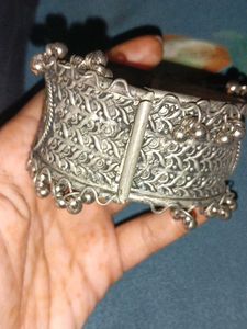 Unique Peacock Feather Bangle