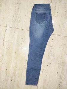 SkyBlue All-Season Women’s Denim 👖☀️❄️