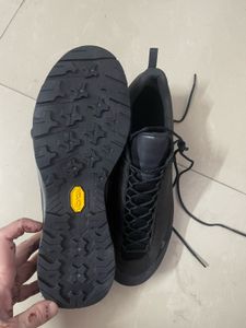 Stylish Men's Dark Grey Sneakers