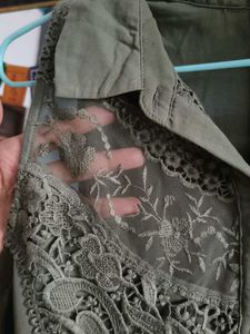 H&amp;M Olive Green Lace Panel Sleeveless Top