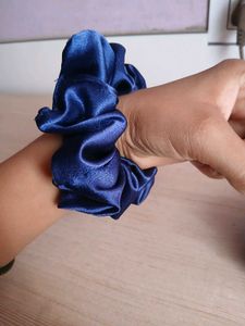 Blue Hair Scrancheis 4
