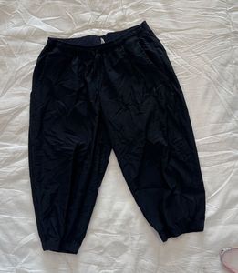 Nike Men's Black Capri
