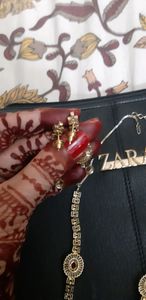 Jewellery set wid earings