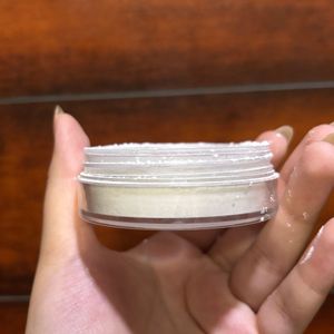 🫧Makeup Revolution Pressed Powder Compact🦢