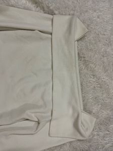 White cropped Off-Shoulder top🤍