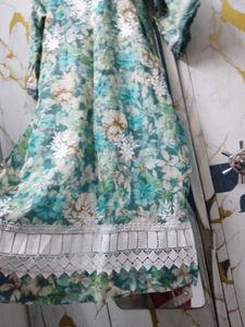Floral Print Kurta with White Lace Trim
