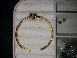 Gold Knot Bangle
