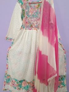 Hakoba Nayara Cut Kurti Set