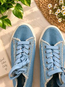 Cute Denim Frayed Patch work Sneakers✨👟