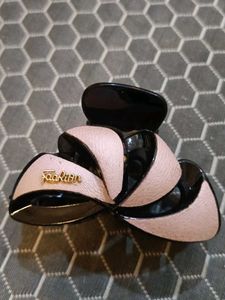 Stylish Hair Claw Clip