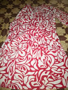 Chic Red Floral Print Kurta