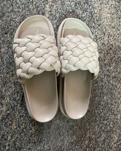 H&m Sliders